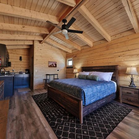 Muddy Creek Mining Company Villa Hanksville Екстериор снимка
